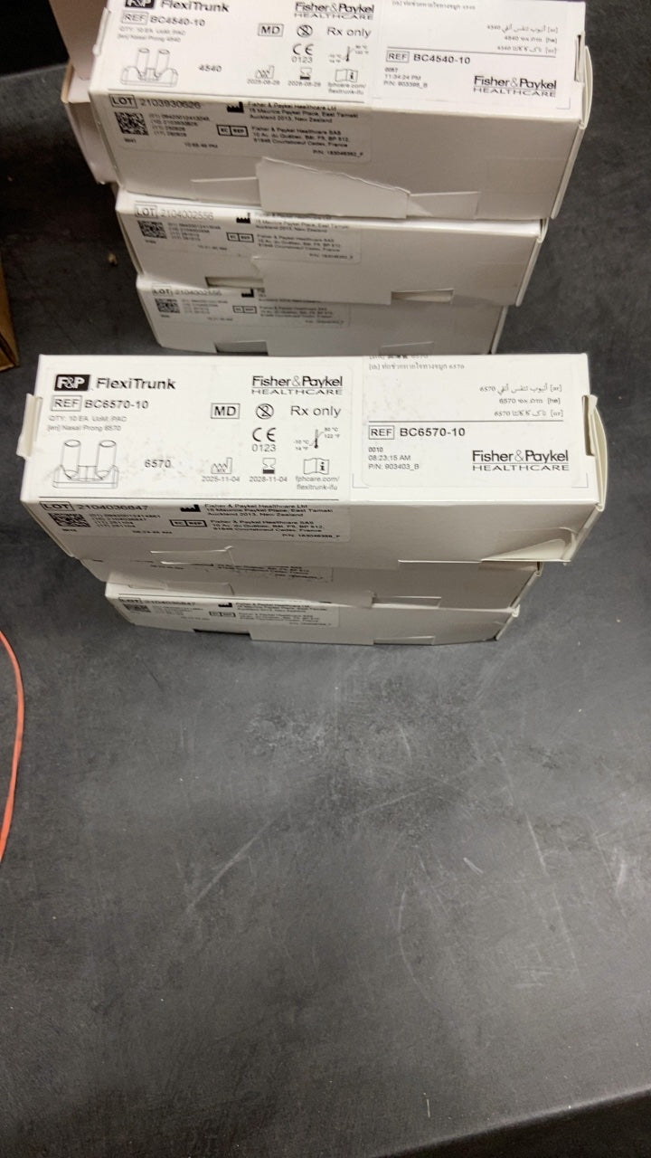 BC6570-10 - FISHER & PAYKEL - FlexiTrunk, (BX/10)