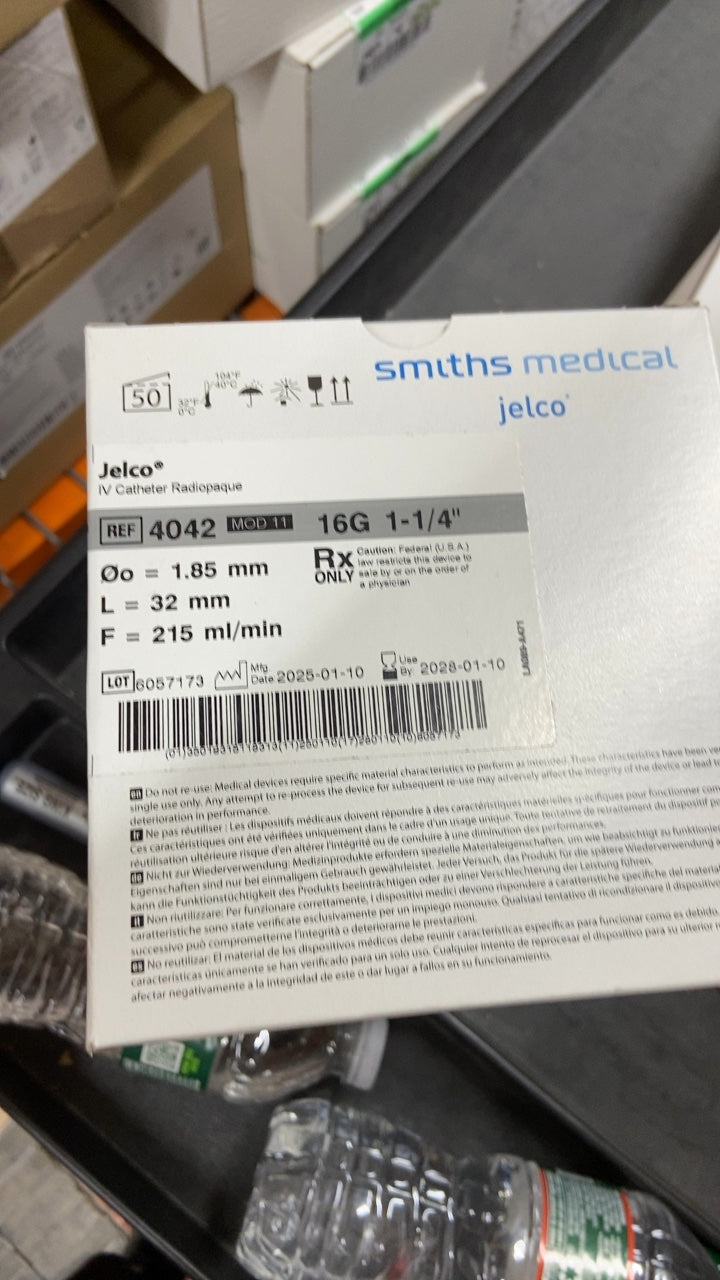 4042 - SMITHS MEDICAL - Jelco IV Catheter Radiopaque, (BX/50)
