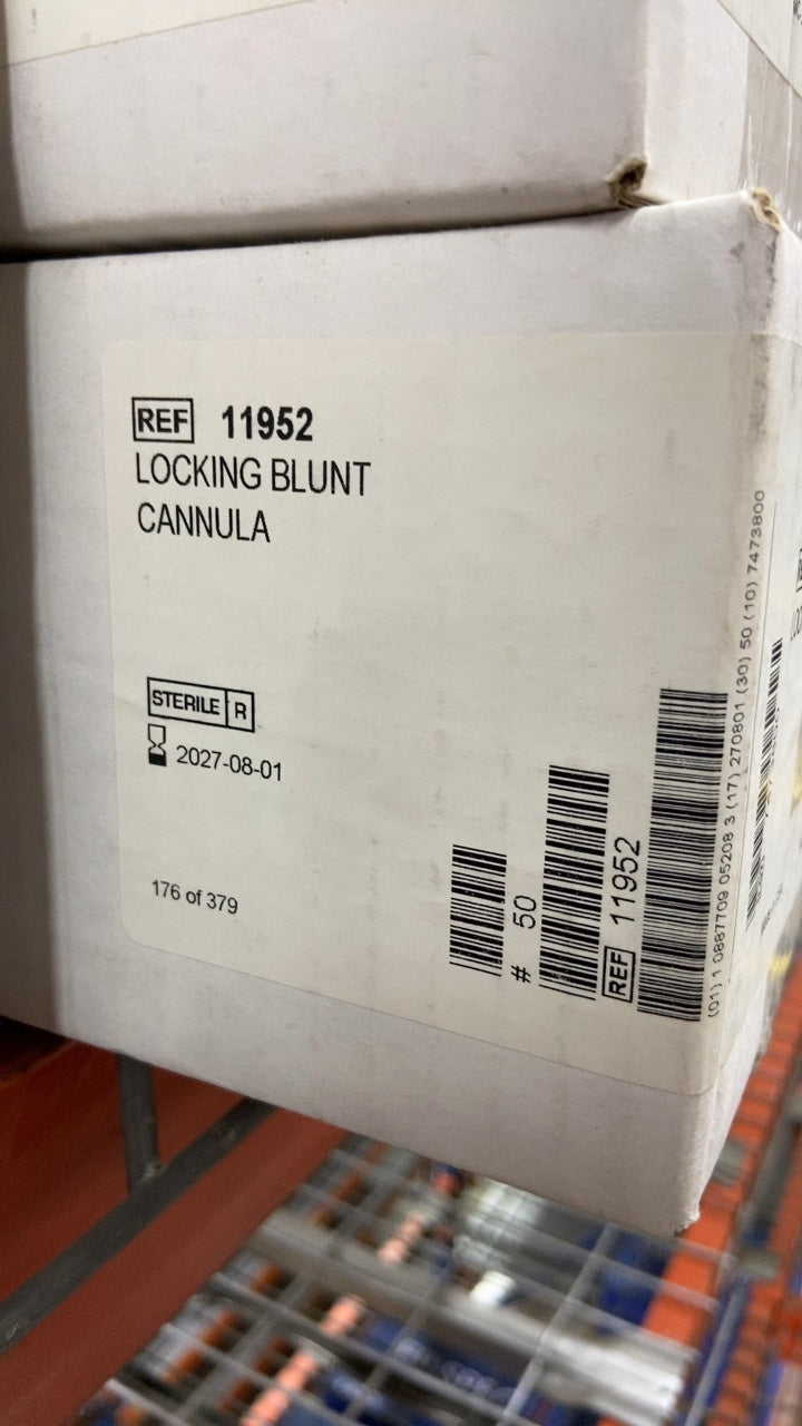 11952 - ICU MEDICAL - LOCKING BLUNT CANNULA, (BX/50)