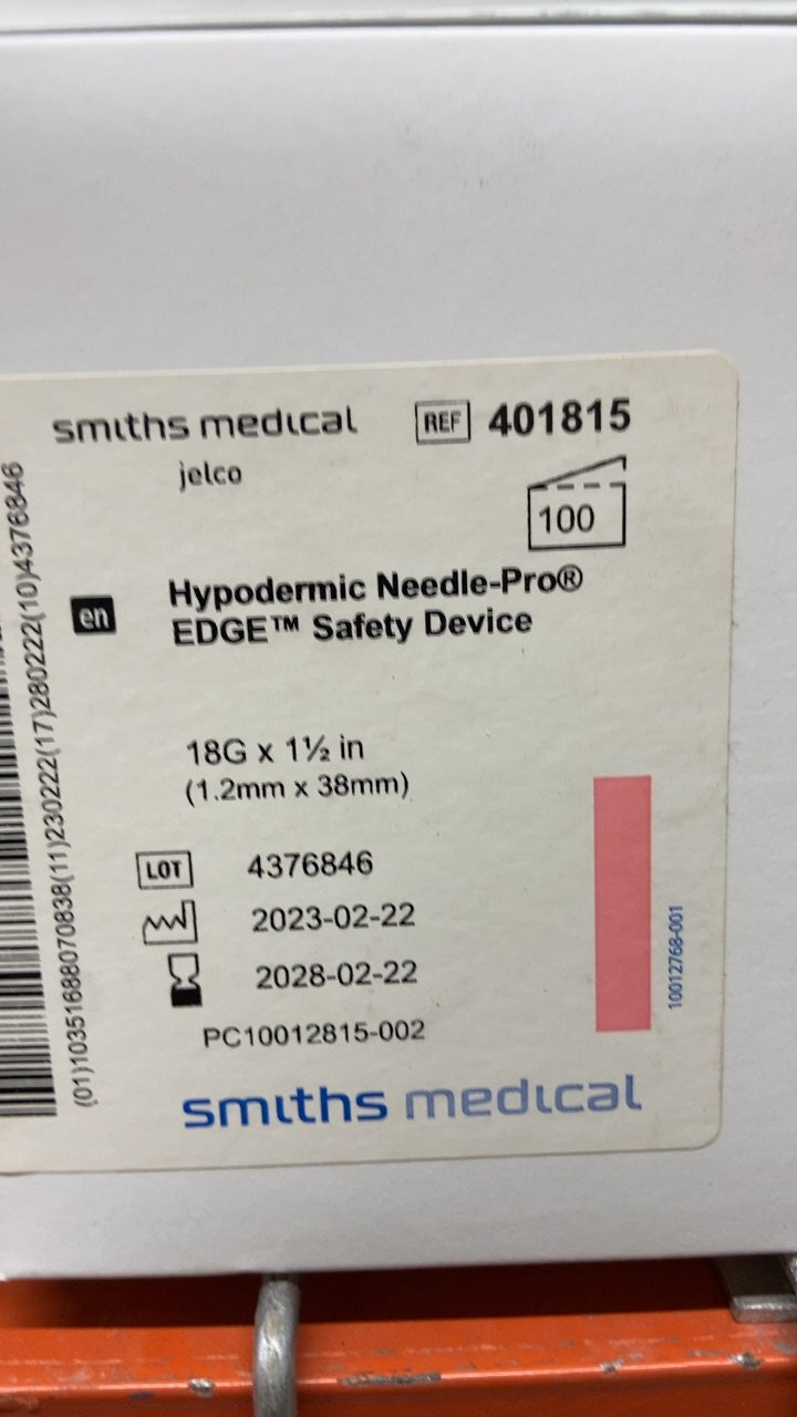 401815 - SMITHS MEDICAL - Hypodermic Needle-Pro® EDGE™ Safety Device 18G x 1½ in (1.2mm x 38mm), (BX/100)