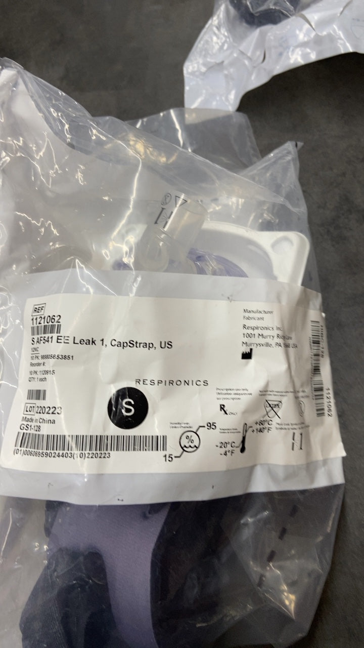 1121062 - RESPIRONICS - SAF541 EE Leak 1, CapStrap, US, (EA/1)