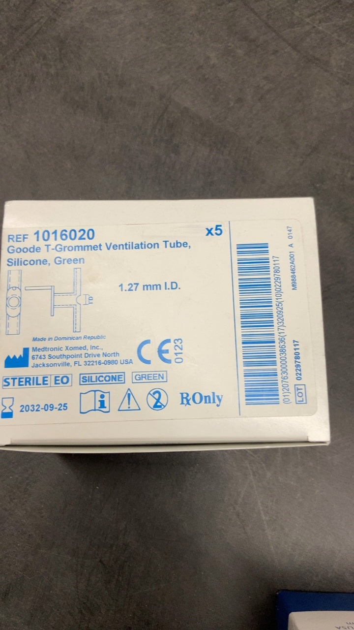 1016020 - MEDTRONIC - Goode T-Grommet, 1.27 mm ID, Silicone, Green, (BX/5)
