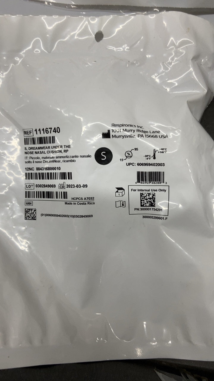 1116740 - RESPIRONICS - DREAMWEAR UNDER THE NOSE NASAL CUSHION, RP, (EA/90)