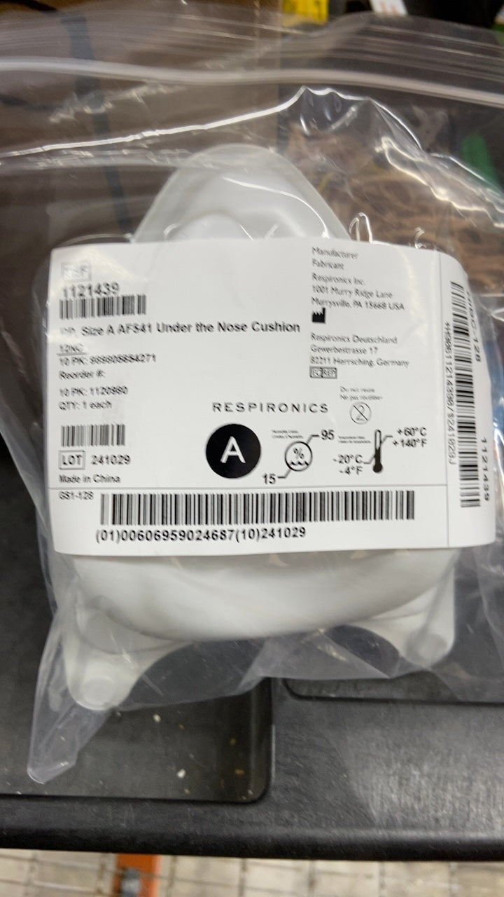1121439 - RESPIRONICS - Size 4 AF541 Under the Nose Cushion, (EA/12)