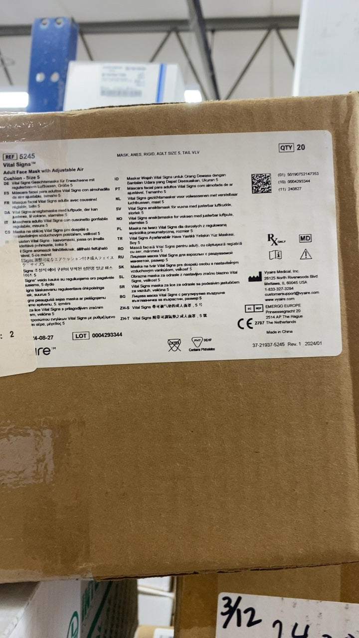 5245 - VYAIRE MEDICAL - Vital Signs Adult Face Mask with Adjustable Air Cushion, (BX/20)
