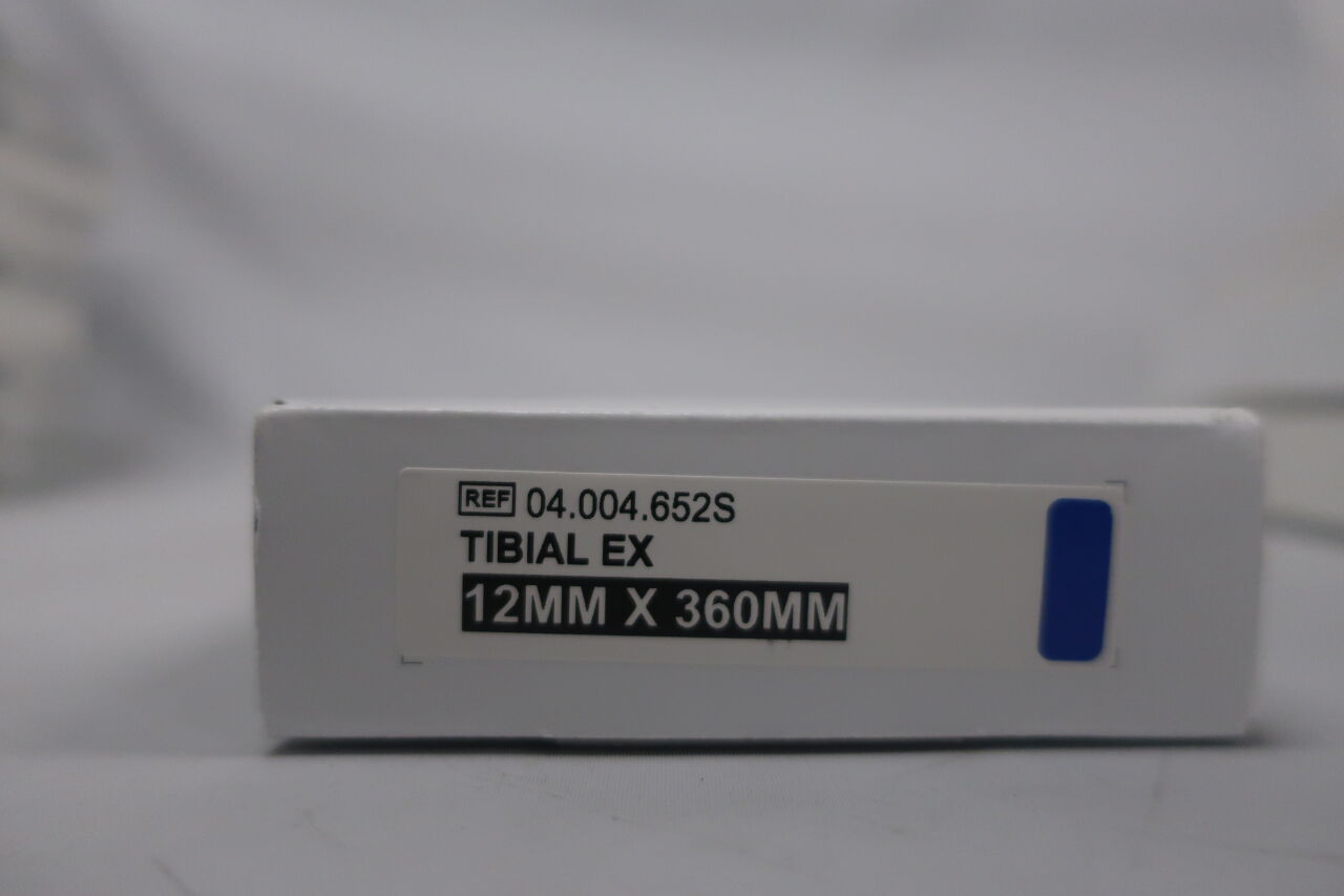 04.004.652S - SYNTHES - 12mm ti cannulated tibial nail-ex/360mm sterile , (BOX/1) - ( Expiry Date: 2031-11-01 )