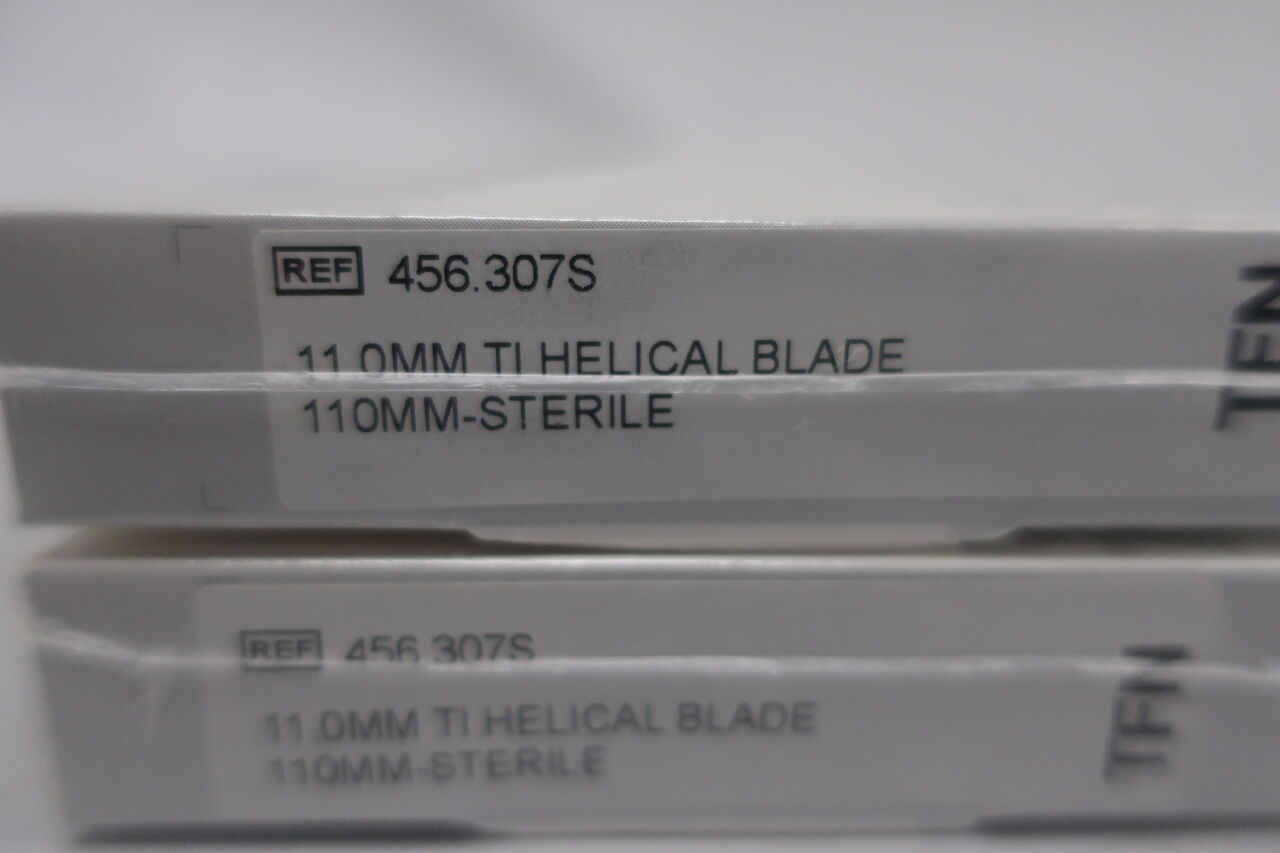 456.307S - SYNTHES - 11mm ti helical blade 110mm sterile , (EACH/1) - ( Expiry Date: 2026-01-31 )