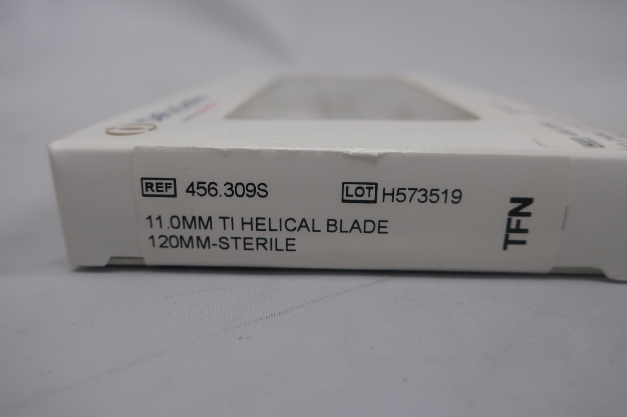 456.309S - SYNTHES - 11mm ti helical blade 120mm-sterile , (EACH/1) - ( Expiry Date: 2027-02-28 )
