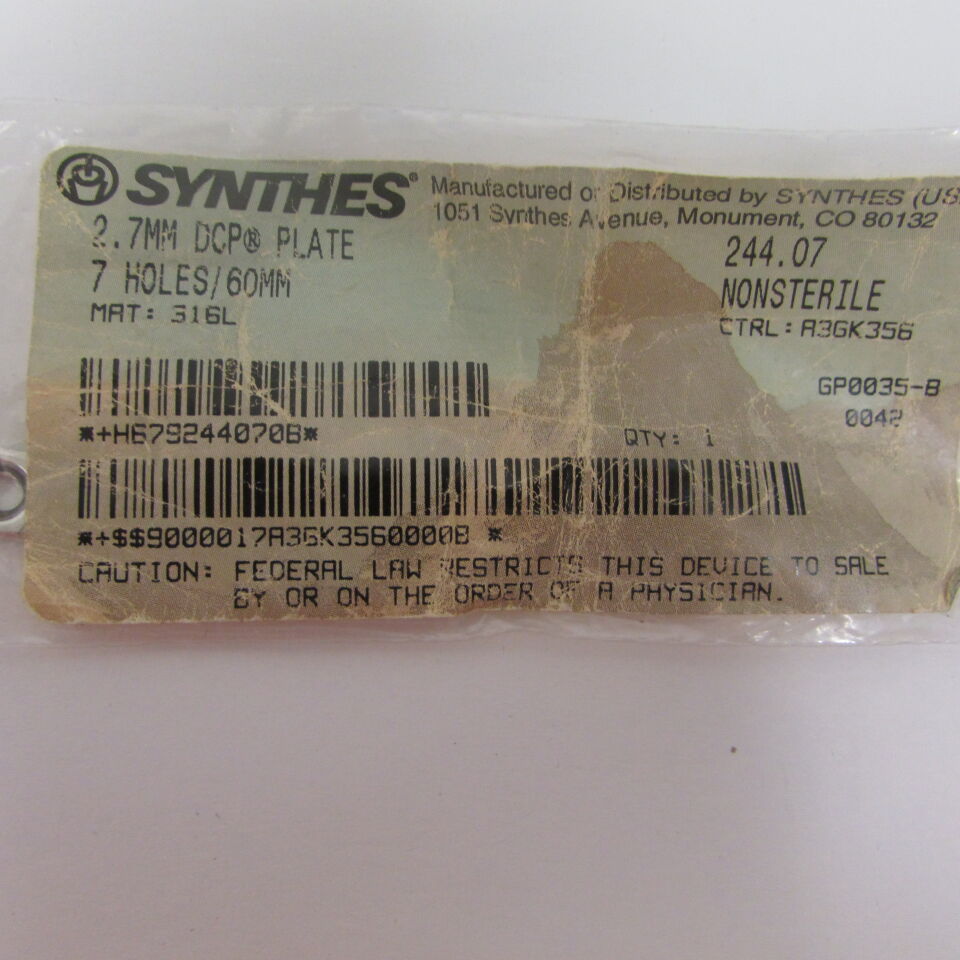 244.07 - SYNTHES - Placa dcp de 2,7 mm, 7 agujeros/60 mm, ( ) - ( Fecha de caducidad: CADA UNO )