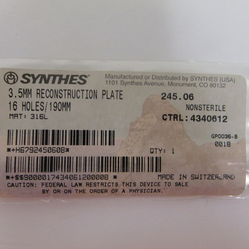 245.06 - SYNTHES - 3.5mm reconstruction plate 16 holes/190mm, () - ( Expiry Date: EACH )