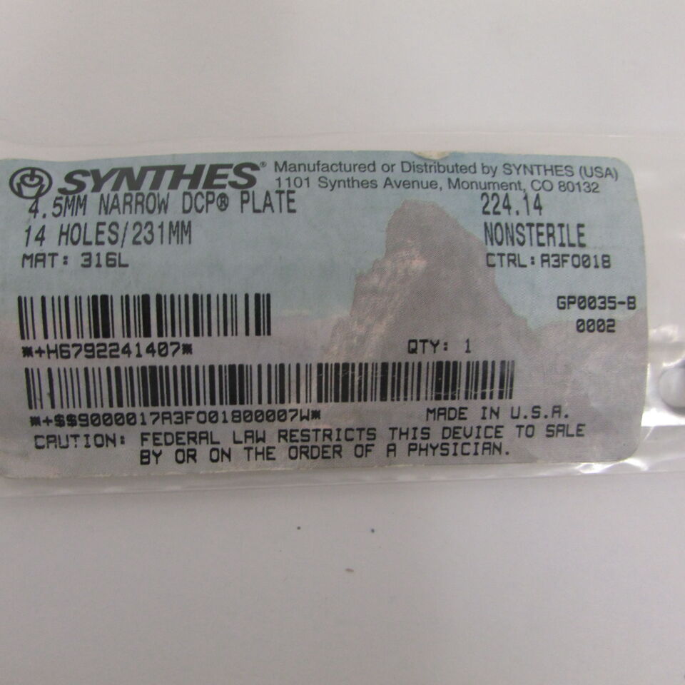 224.14 - SYNTHES - 4.5mm narrow dcp plate 14 holes, 231mm, () - ( Expiry Date: EACH )