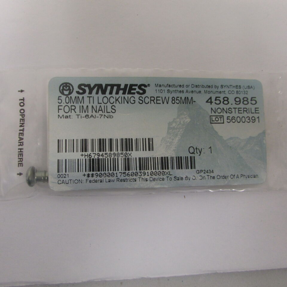 458.985 - SYNTHES - 5.0mm ti locking screw 85mm-for im nails, () - ( Expiry Date: EACH )