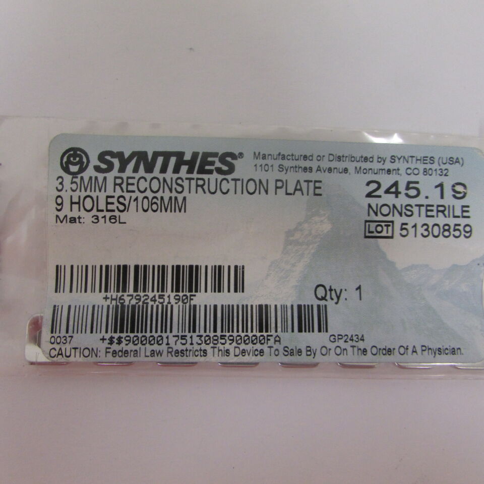 245.19 - SYNTHES - 3.5mm reconstruction plate 9 h / 106mm, () - ( Expiry Date: EACH )