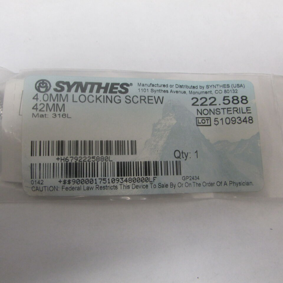 222.588 - SYNTHES - 4mm locking screw / 42mm, () - ( Expiry Date: EACH )