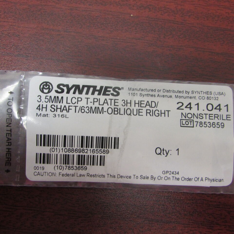 241.041 - SYNTHES - 3.5mm lcp t-plate 3h head/4h shaft/63mm-oblique right, () - ( Expiry Date: EACH )