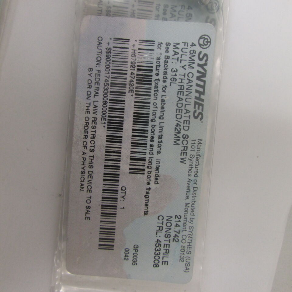 214.742 - SYNTHES - 4.5mm cannulated screw fully threaded 42mm, () - ( Expiry Date: EACH )