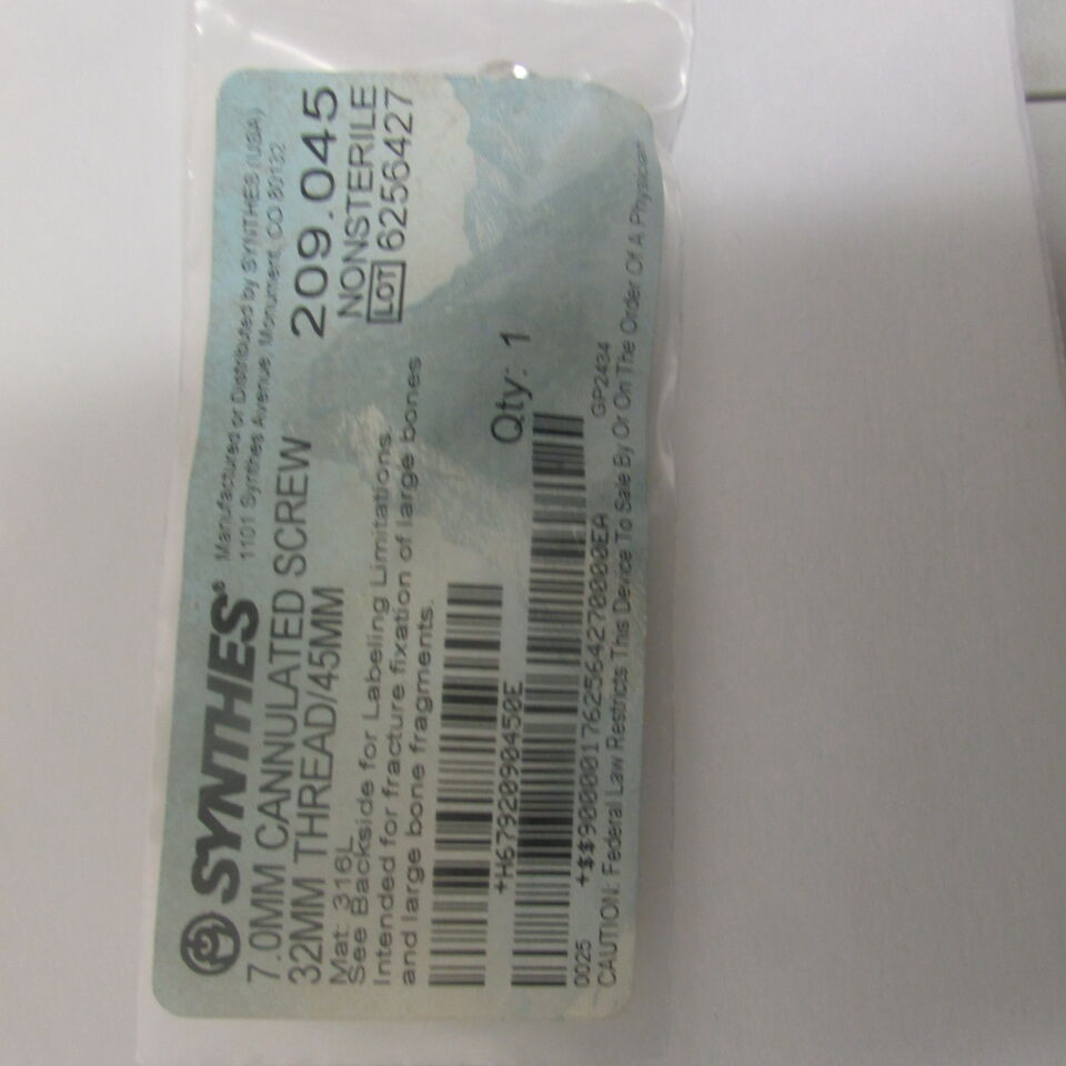 209.045 - SYNTHES - 7.0mm cannulated screw 32mm thread/45mm, () - ( Expiry Date: EACH )