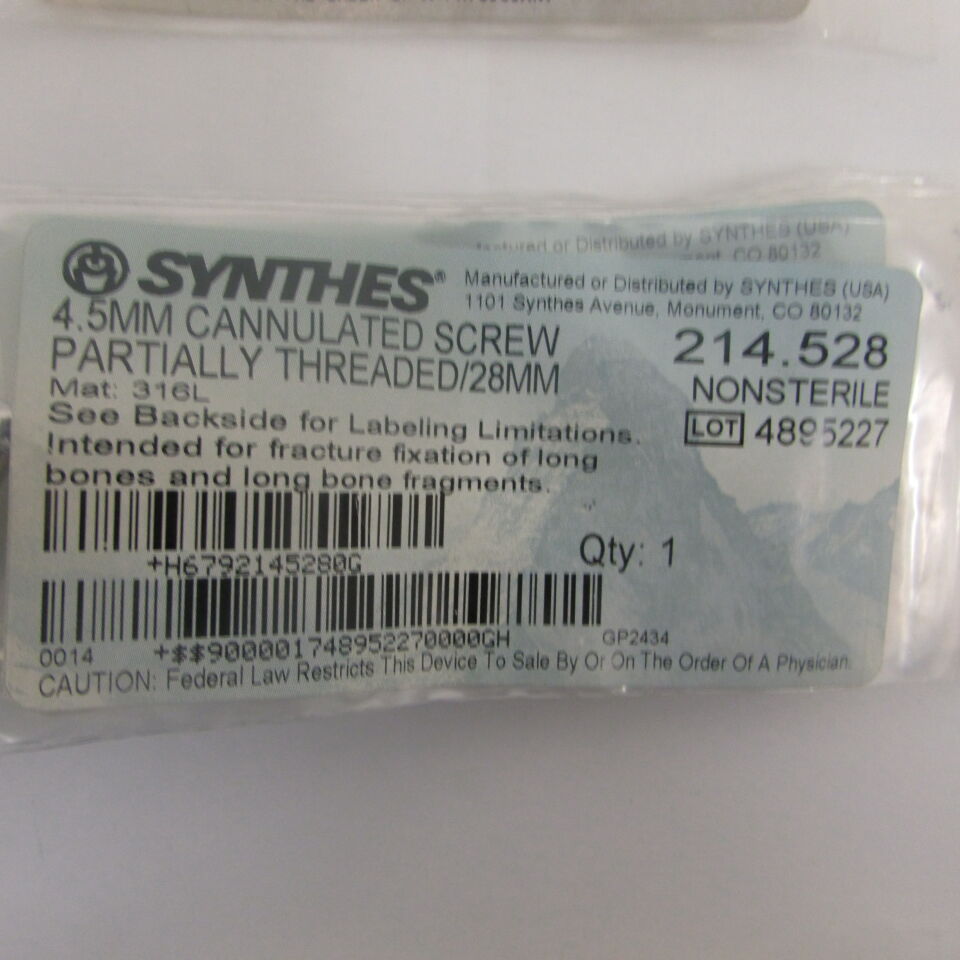 214.528 - SYNTHES - 4.5mm cannulated screw partially threaded 28mm, () - ( Expiry Date: EACH )