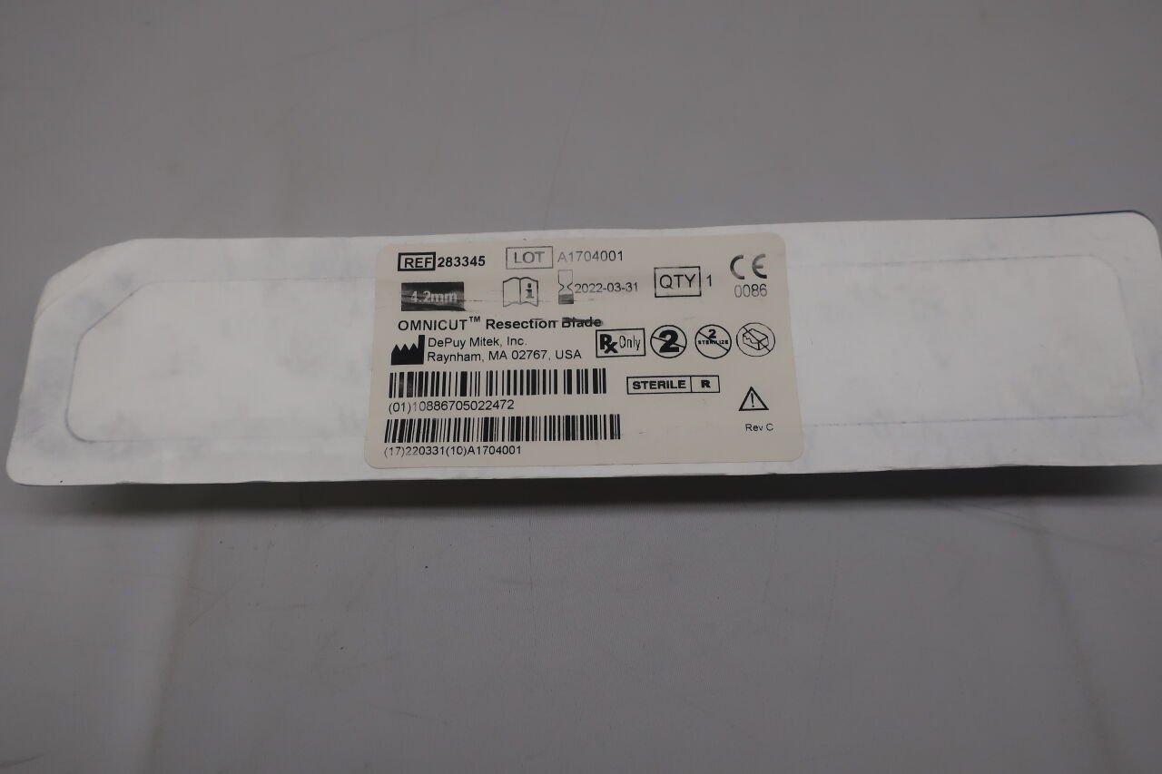283345 - DEPUY - DePuy Synthes Standard Omnicut Resection Blade Combo, 4.2 mm dia. x 13 cm Length, () - ( Expiry Date: )