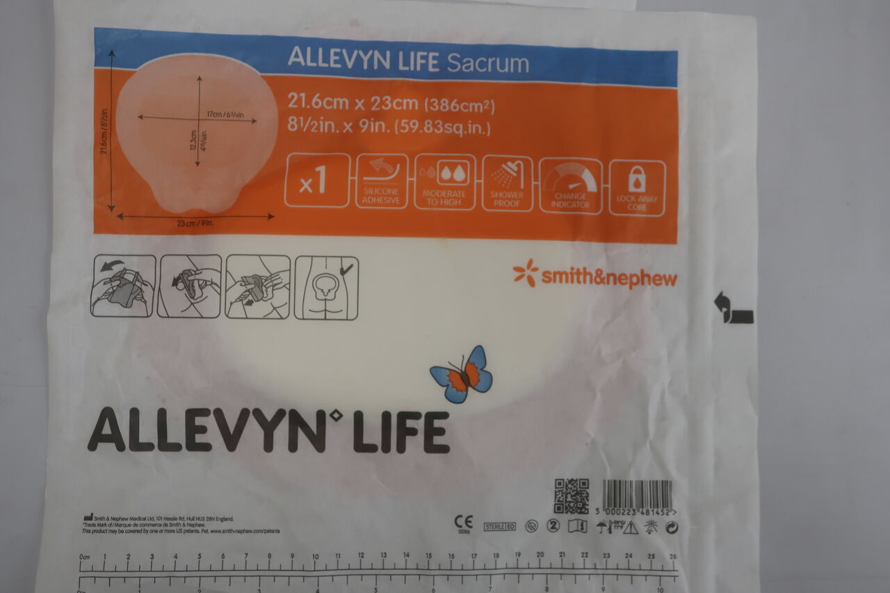 66801307 - SMITH & NEPHEW - Allevyn Life Silicone Foam Quadrilobe Adhesive Dressing with Border, 21.6 x 23 cm, () - ( Expiry Date: )