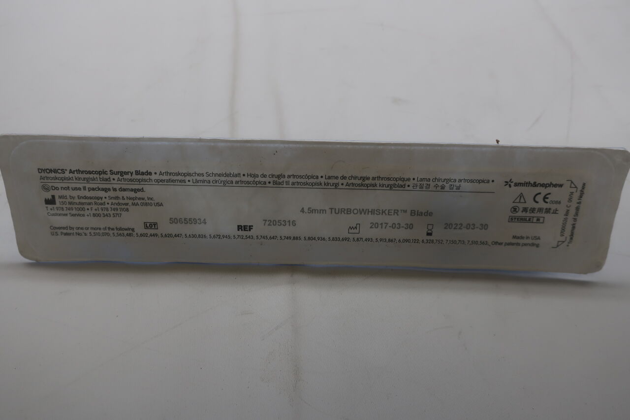 7205316 - SMITH & NEPHEW - Dyonics Turbowhisker Straight Blade, 4.5 mm dia., () - ( Expiry Date: )