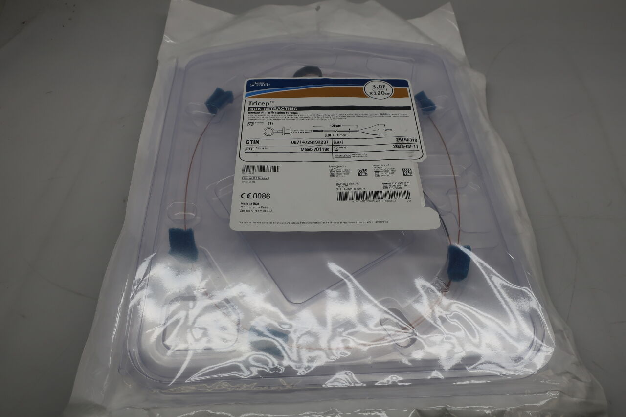 370119 - BOSTON SCIENTIFIC - Tricep Hooked-Prong Grasping Forceps - Non-Retracting - 3.0Fr x 120cm, () - ( Expiry Date: 2023-02-11 )