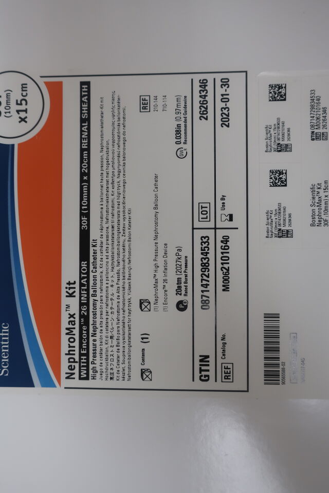 210164 - BOSTON SCIENTIFIC - NephroMax Kit - High Pressure Nephrostomy Balloon Catheter Kit with Encore 26 Inflation Device - 30Fr x 15cm
, (BX/1) - ( Expiry Date: 2023-01-30 )