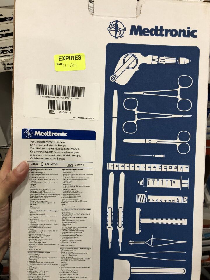 46154 - MEDTRONIC - Medtronic European Ventriculostomy Kit with Sponge Stick and Luer-Lock Syringe, Single-Use, () - ( Expiry Date: 2021-07-01 )