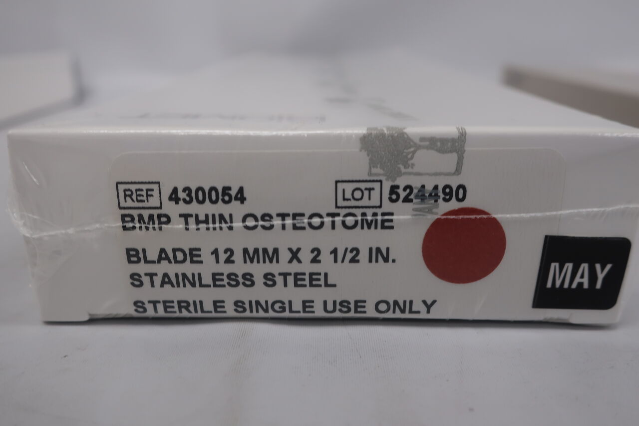 430054 - BIOMET - Zimmer Biomet Thin Long Stainless Steel Osteotome Blade, 12 mm x 2.5 in., (BX/1) - ( Expiry Date: 2023-05-16 )