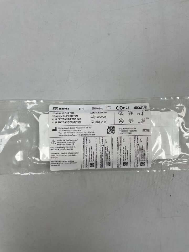 4840764 - RICHARD WOLF - Clip de sutura de titanio biocompatible para microcirugía endoscópica transanal (TEM), ( EA ) - ( Fecha de caducidad : 2025-04-30 )