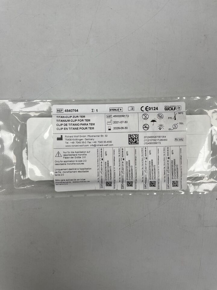 4840764 - RICHARD WOLF - Clip de sutura de titanio biocompatible para microcirugía endoscópica transanal (TEM), ( EA ) - ( Fecha de caducidad : 2026-06-30 )