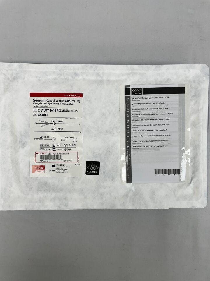 G44015 - COOK - Spectrum Triple Lumen CVC Tray, Minocycline/Rifampin Impregnated 5F x 12cm, (EA) - ( Expiry Date: 2022-02-01 )