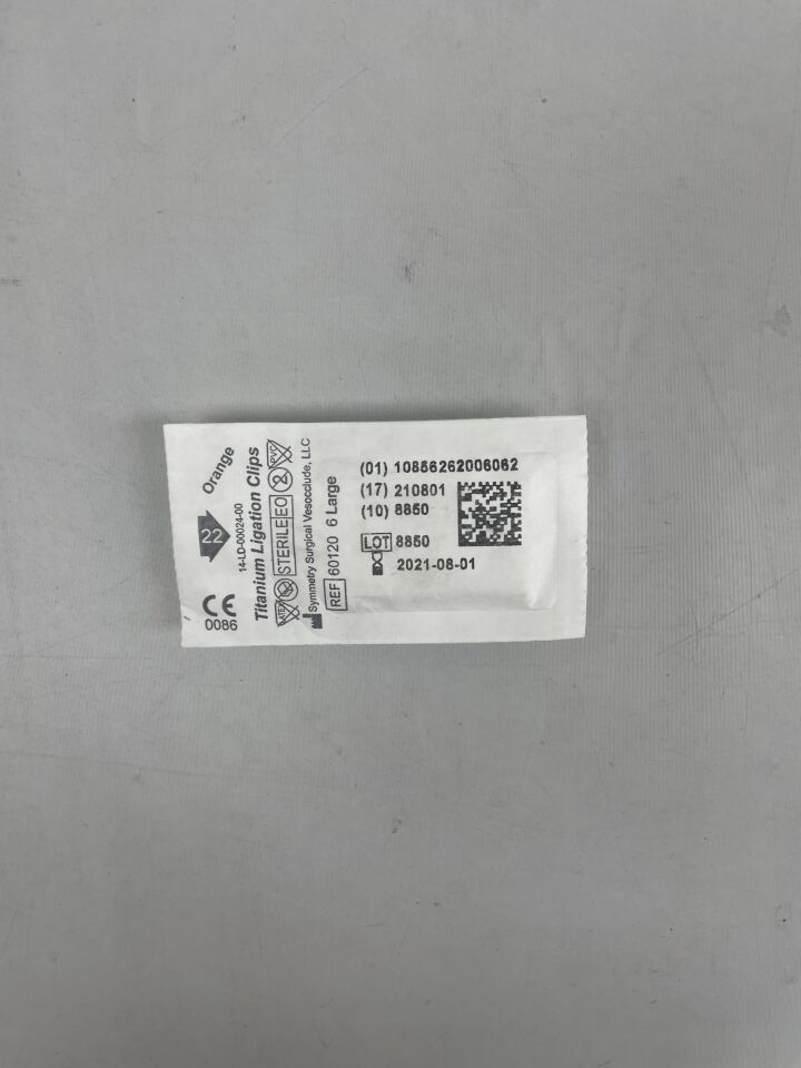 60120 - SYMMETRY - Titanium Ligation clip, 6 clips, large, orange, () - ( Expiry Date: 2021-08-01 )
