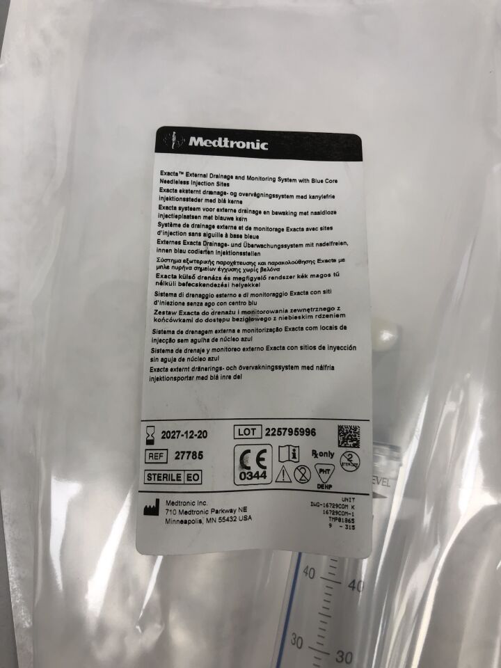 27785 - MEDTRONIC - exacta external drainage and monitoring system with blue core needless injection site , ( EA ) - ( Expiry Date : 2027-12-20 )