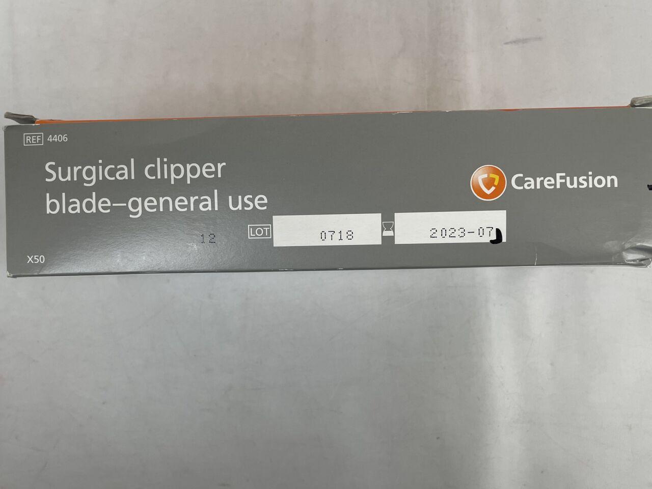 4406 - CAREFUSION - Surgical Clipper Blade, (BX/50) - ( Expiry Date: 2023-07-01 )