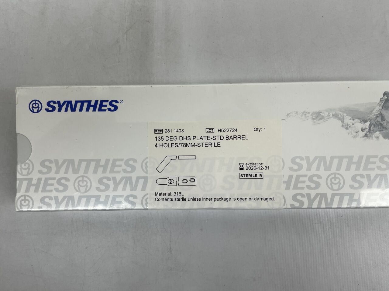 281.140S - SYNTHES - DHS Plate, 4 Holes, Stainless Steel, 135° Angle, 78 mm Shaft Length, with Standard Barrel, 38 mm Barrel Length, 12.6 mm Barrel Diameter, 19 x 5.8 mm, (EA) - ( Expiry Date: 2026-12-31 )