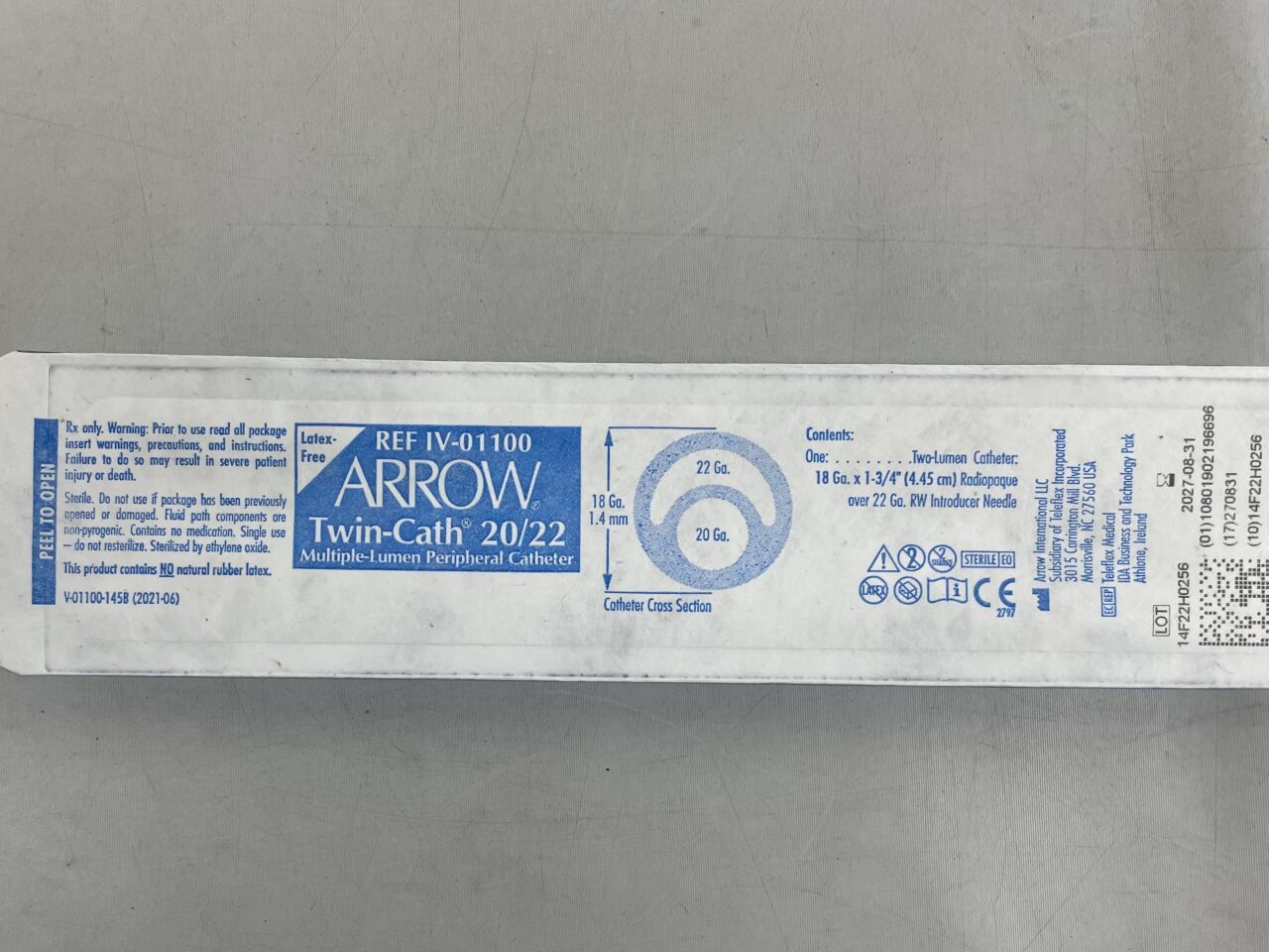 IV-01100 - TELEFLEX - arrow twin-cath 20/22 多腔外周導管 18g x 1.75" , ( EA ) - ( 有效期限:2027-08-31 )