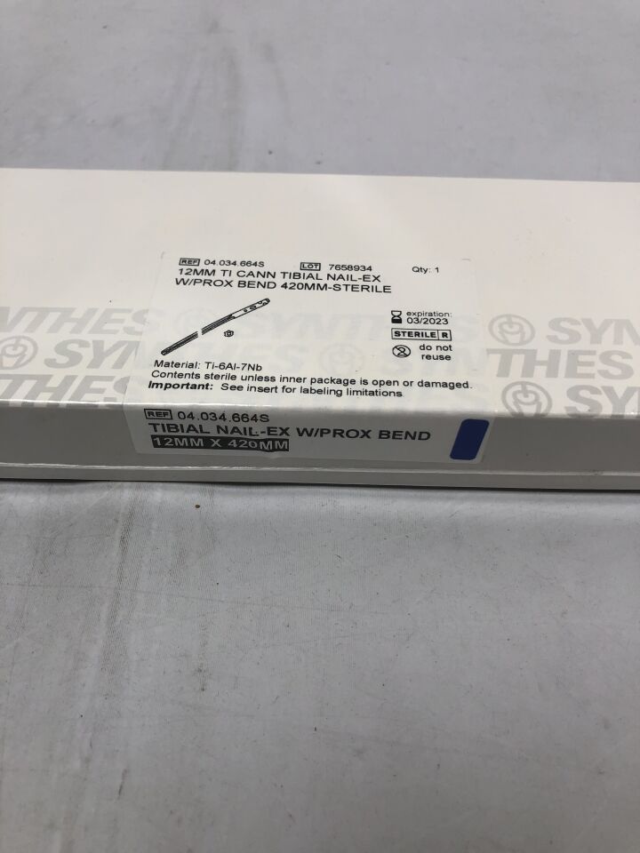 04.034.664S - SYNTHES - Titanium Cannulated Tibial Nail with Prox Bend, 12mm X 420mm, (BX/1) - ( Expiry Date: 2023-03-31 )