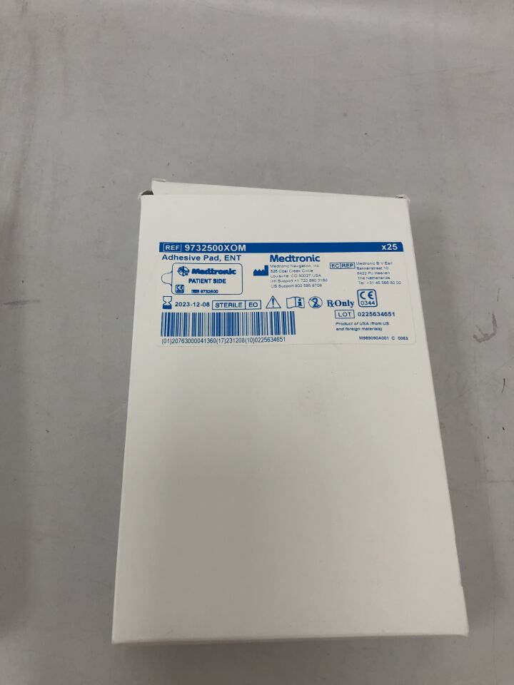 9732500XOM - MEDTRONIC - ENT Adhesive Pad
, (BX/25) - ( Expiry Date: 2023-12-08 )