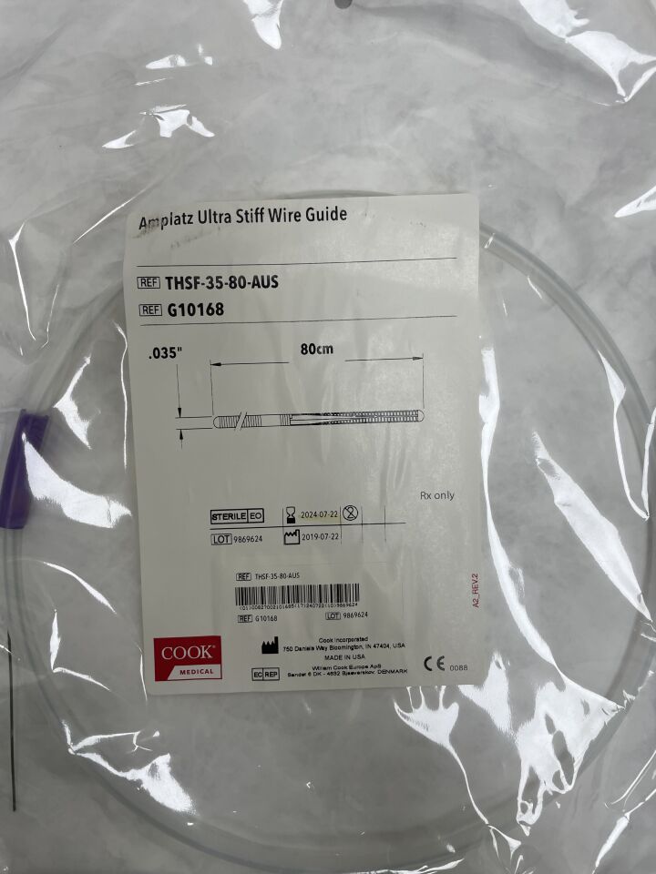 G10168 - COOK - Amplatz Ultra Stiff Wire Guide 80cm x .035in, (EA) - ( Expiry Date: 2024-07-22 )