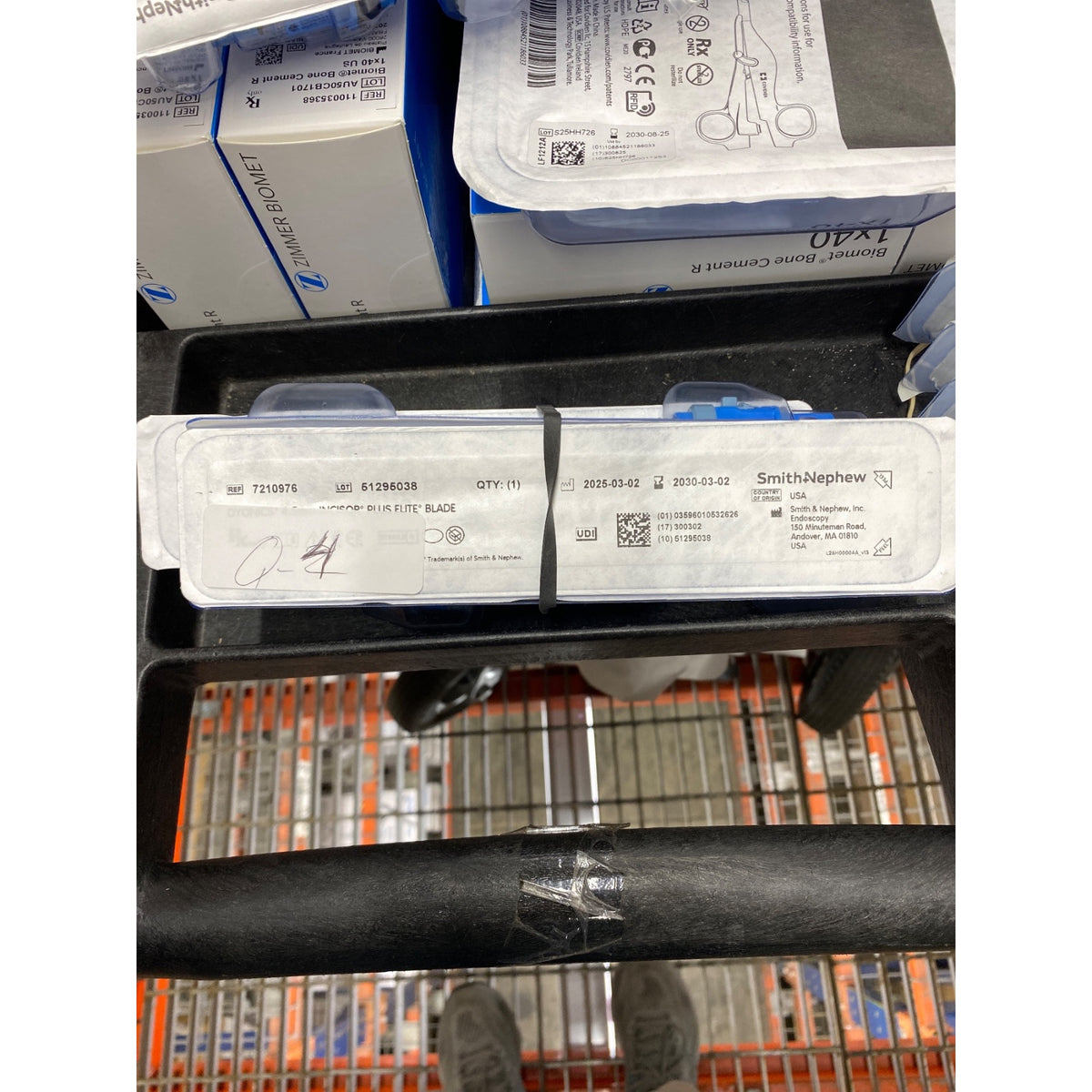 7210976 - SMITH & NEPHEW - 4.5 MM INCISOR PLUS ELITE STRAIGHT DISPOSABLE BLADES, SLATE,PACKAGED 6 PER BOX, STERILE, (EA/1)
