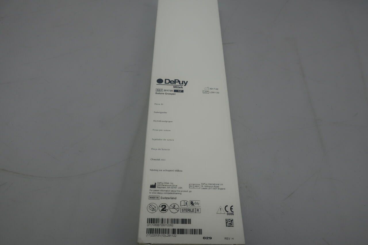 251720 - DEPUY - Ideal 15° Suture Grasper, 15 cm Shaft Length, Single-Use, Sterile, (BX/1) - ( Expiry Date: 2021-04-30 )