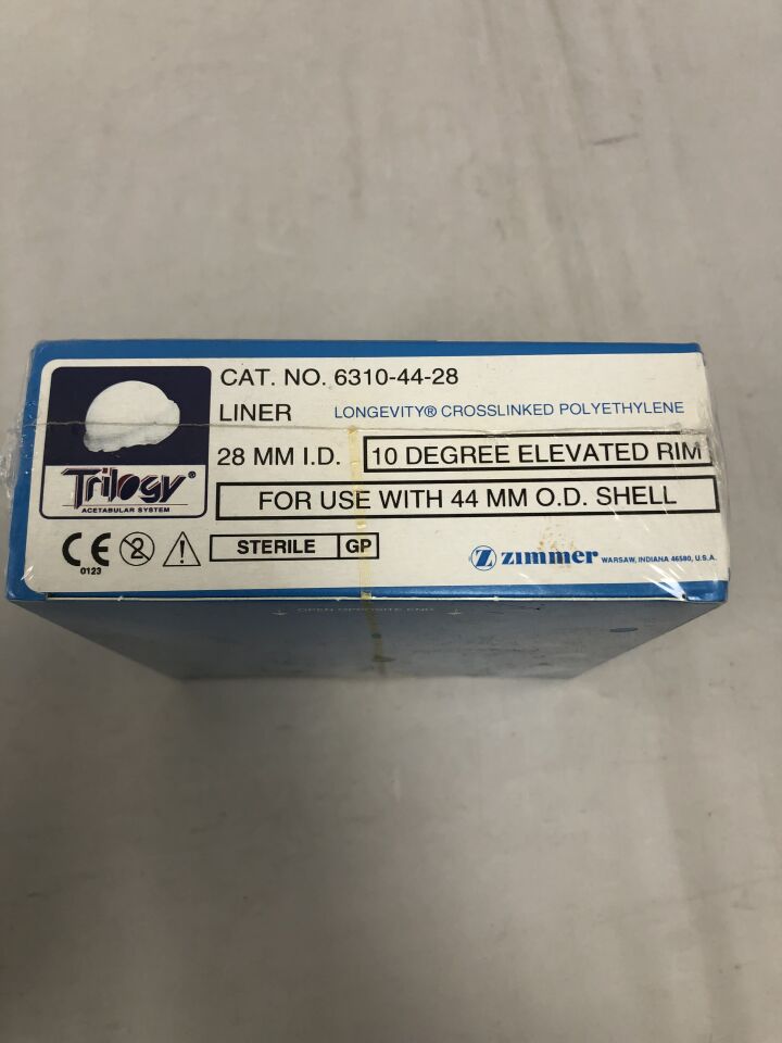 6310-44-28 - ZIMMER - Trilogy Acetabular System, 28mm inner diameter, 10 degree elevated rim, for use with 44mm OD shell, (BX/1) - ( Expiry Date: 2018-10-01 )