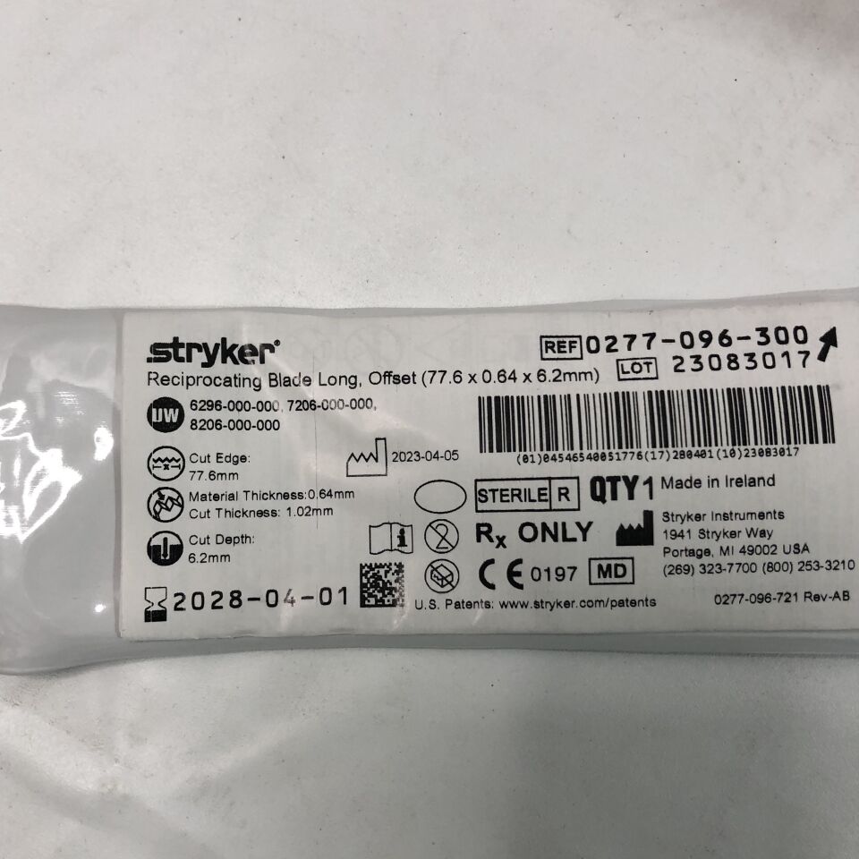 0277-096-300 - STRYKER - Cuchilla reciprocante larga, desplazada, 77,6 x 0,64 x 6,2 mm, (unidad) - (Fecha de caducidad: 01/04/2028)