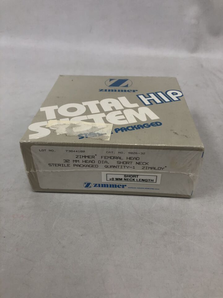 9026-32 - ZIMMER - Cabeza femoral, diámetro de cabeza de 32 mm, cuello corto, ( BX ) - ( Fecha de caducidad : 2099-01-01 )