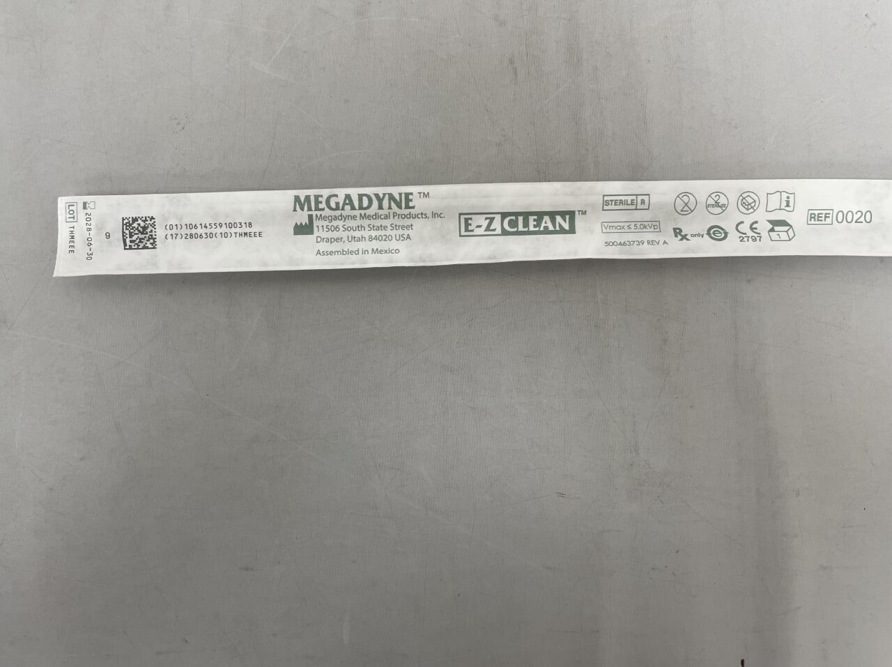 0020 - ETHICON - Electrodos laparoscópicos desechables MEGADYNE EZ CLEAN, 13,5", gancho en L, (unidades) - (Fecha de caducidad: 30/06/2028)