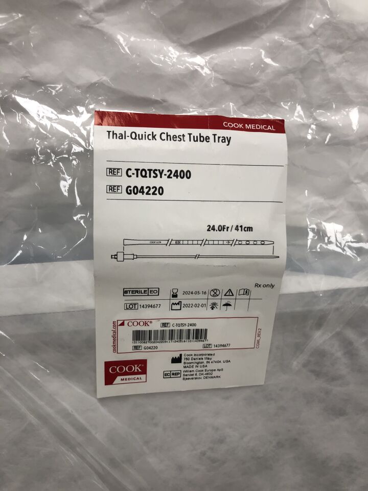 G04220 - COOK - Thal-Quick Chest Tube Tray, 24Fr x 41cm, () - ( Expiry Date: 2024-05-16 )