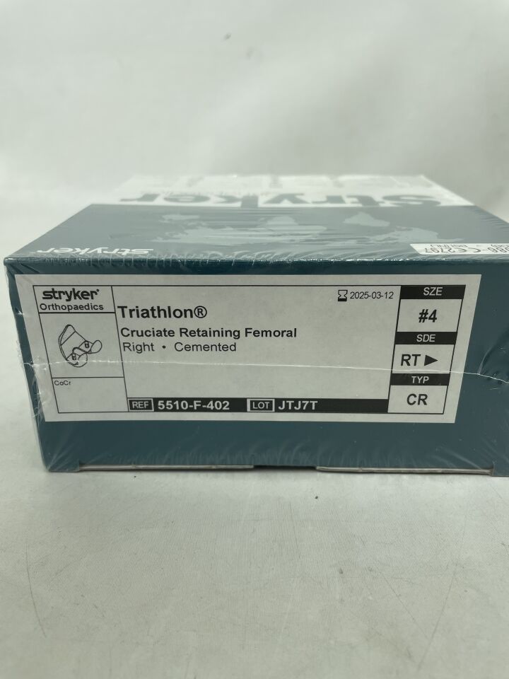 5510-F-402 - STRYKER - Triathlon CR Femoral Component, #4 Right Cemented , ( BX/1 ) - ( Expiry Date : 2025-03-12 )