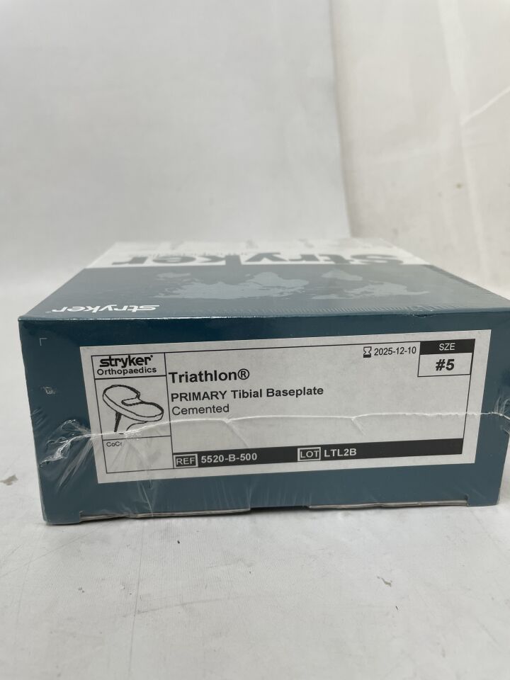 5520-B-500 - STRYKER - Triathlon Primary Tibial Baseplate Cemented #5 , ( BX/1 ) - ( Expiry Date : 2025-12-10 )