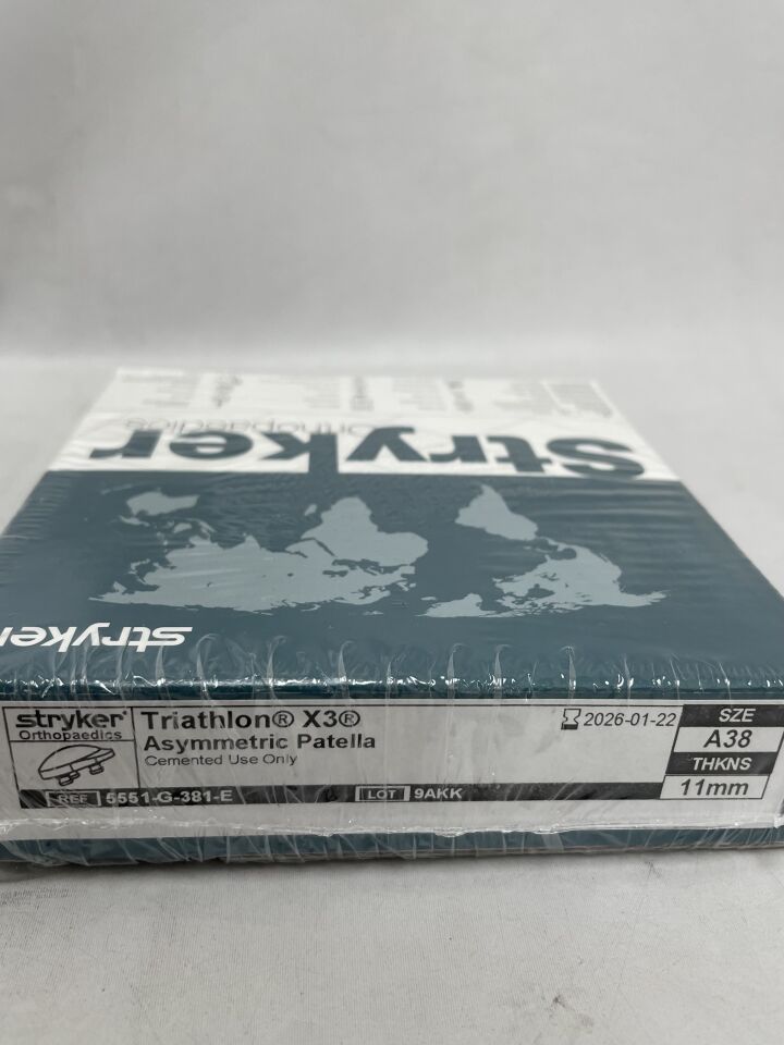 5551-G-381-E - STRYKER - Triathlon X3 Asymmetric Patella A38 11mm , ( BX/1 ) - ( Expiry Date : 2026-01-22 )